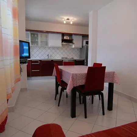 Apartment Sikluf-128-2 *