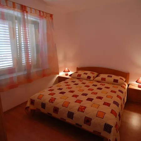 Sikluf-128-2 * Lumbarda