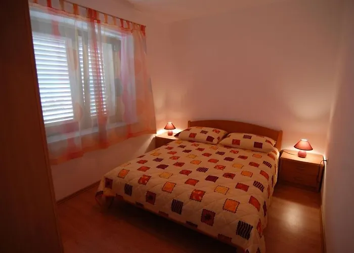 Sikluf-128-2 * Lumbarda